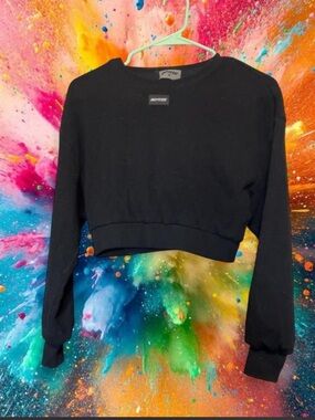 Boxy Black Crop athletic top
